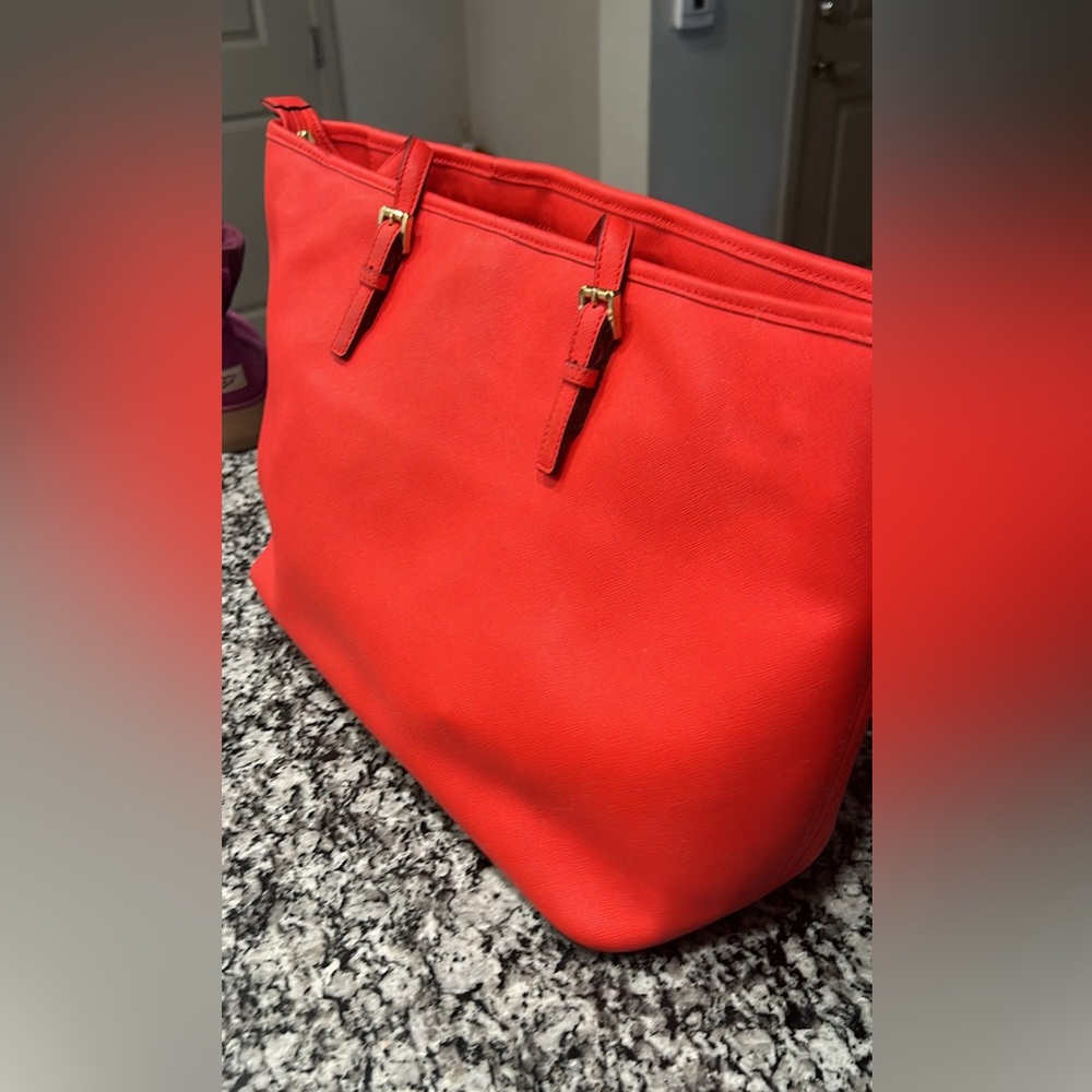 Micheal Kors Purse